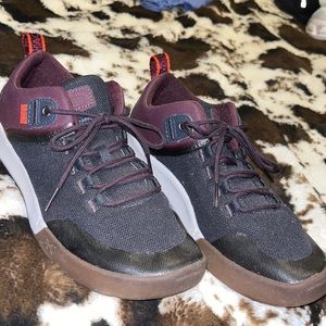 Womens size 8.5 Chaco tennis shoes